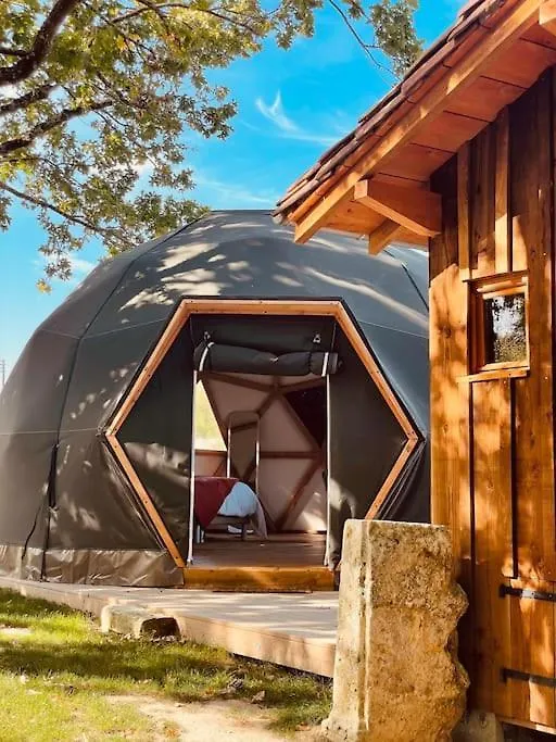 Tente de luxe Dome Insolite Cedre Jacuzzi Et Petits Dejeuners Inclus Lagraulet-du-Gers